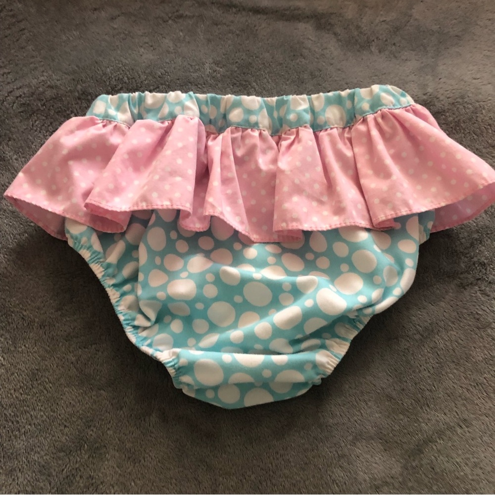 Ruffled Monogrammed “I” Swimsuit size 5 - Picture 3 of 4
